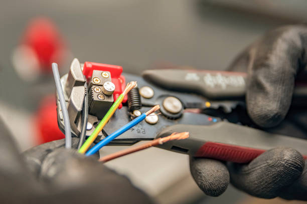 Best Affordable Electrician  in Russell, KY